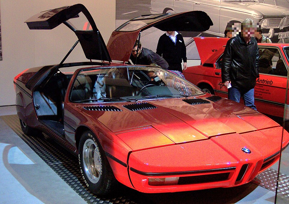 Bmw — The modern lineup takes shape
