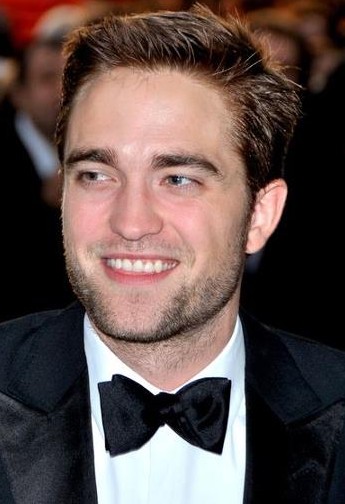 Robert Pattinson — His relationship becomes a public crisis