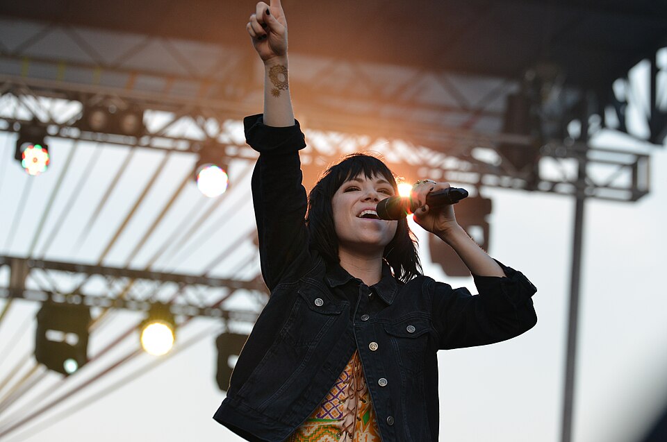 Carly Rae Jepsen — Emotion gets a second act