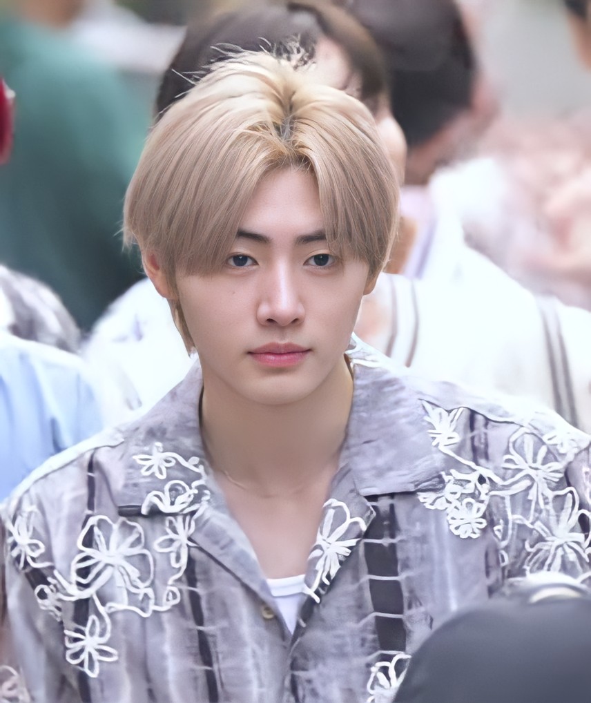 Sung Hoon — A restaurant appearance draws backlash