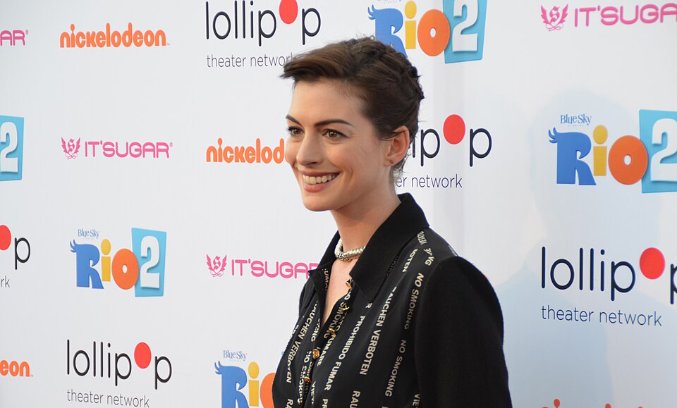 Anne Hathaway — Back to hand over the gold