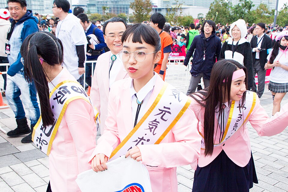 Atarashii Gakko! — The major-label chapter opens