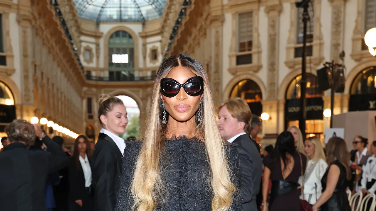 Naomi Campbell Bids Ciao To Dark Hair—Hello Blonde!—at Vogue World 2026: Milano