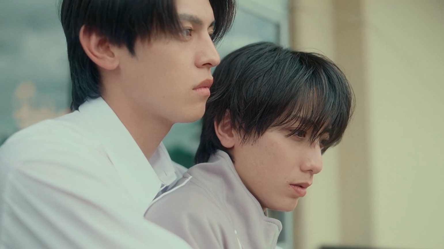 After Moving Seats The Boy Behind me Has a Crush on me in the story: Classroom Chaos: Why Romance Fans Are Buzzing Over New Drama 'After Moving Seats'