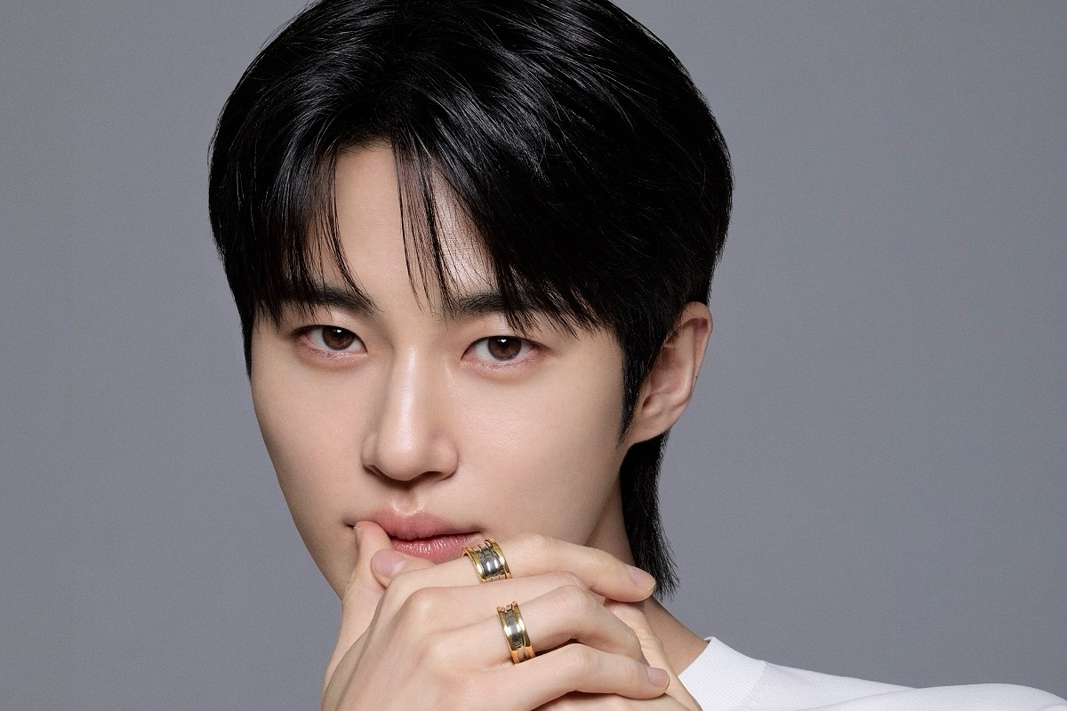 Byeon Woo Seok attending an official media event