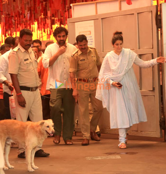 class='wp-caption-text gallery-caption' id='gallery-1-2164969' itemprop='caption description'> Zaheer Khan, Sagarika Ghatge