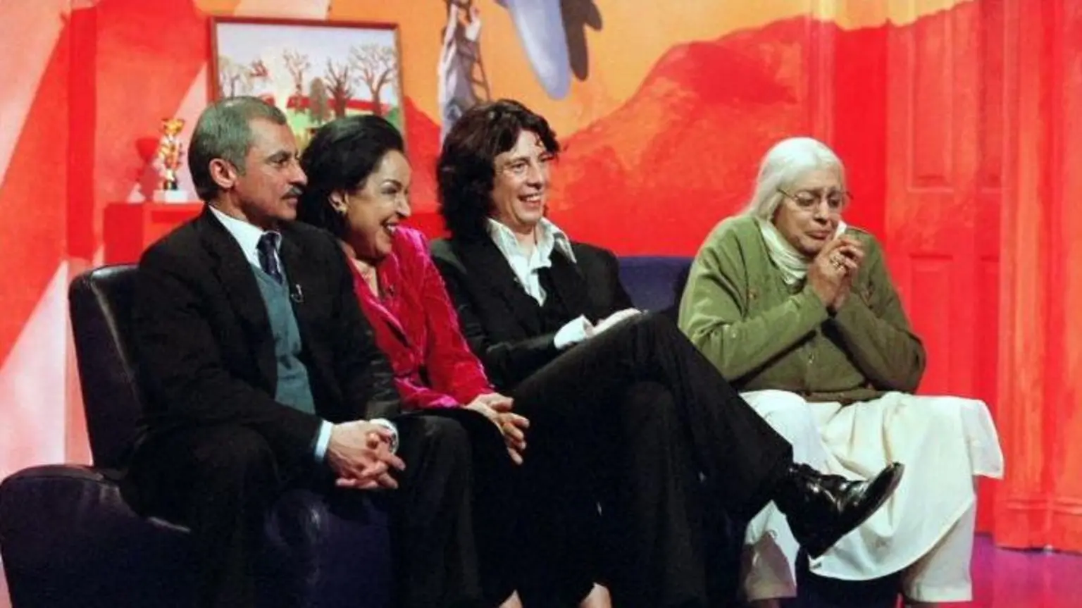 The Kumars at No 42 - Picture Shows: Ashwin Kumar (VINCENT EBRAHIM), Madhuri Kumar (INDIRI JOSHI), Laurence Llewelyn Bowen and Sushila Kumar (MEERA SYAL) TX - BBC TWO Monday 27 May 2002 The Kumar family return for anothe