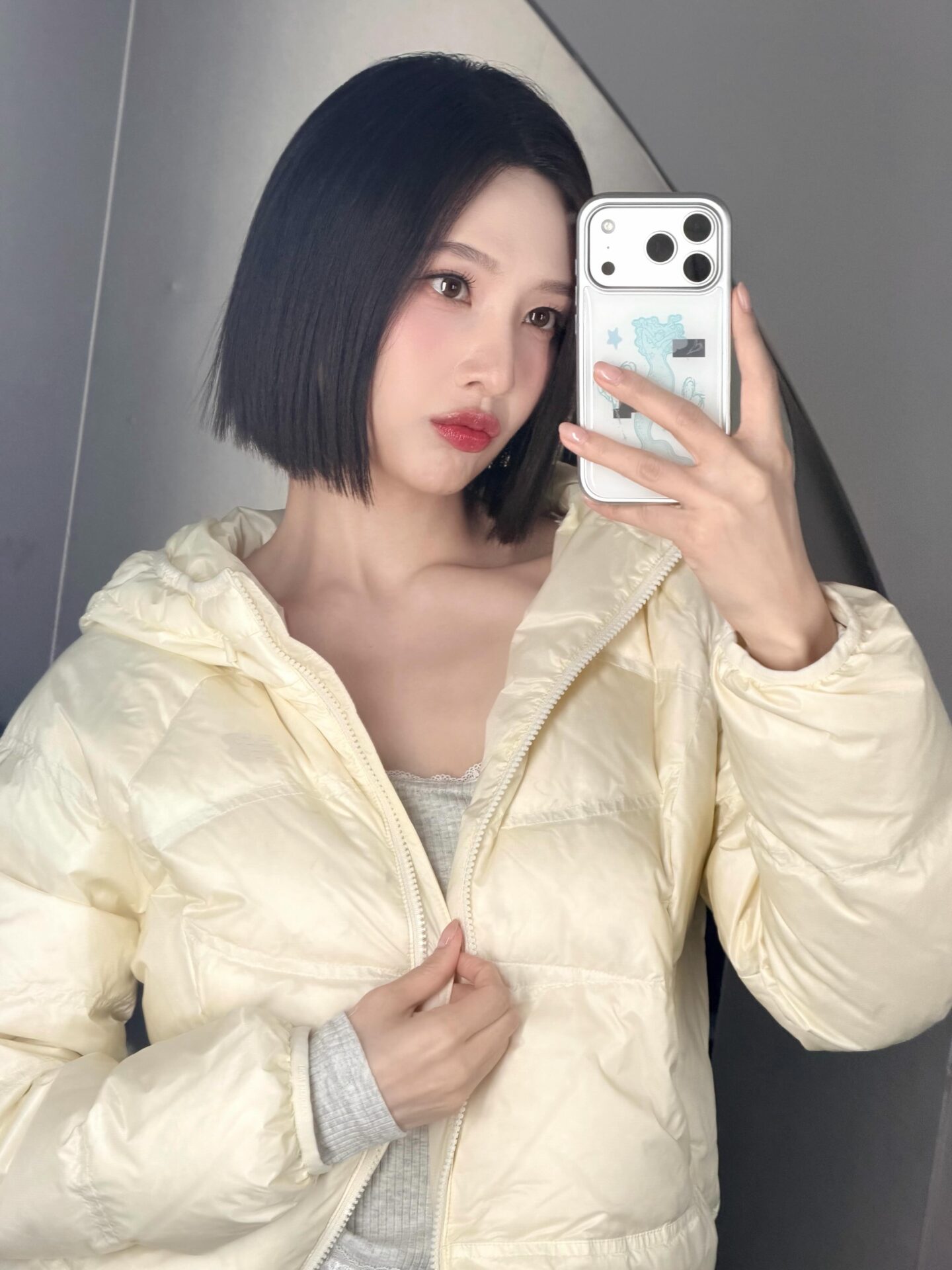 Joy and Red Velvet in the story: Red Velvet's Joy Sparks Heated Online Debate Over New Instagram Photos