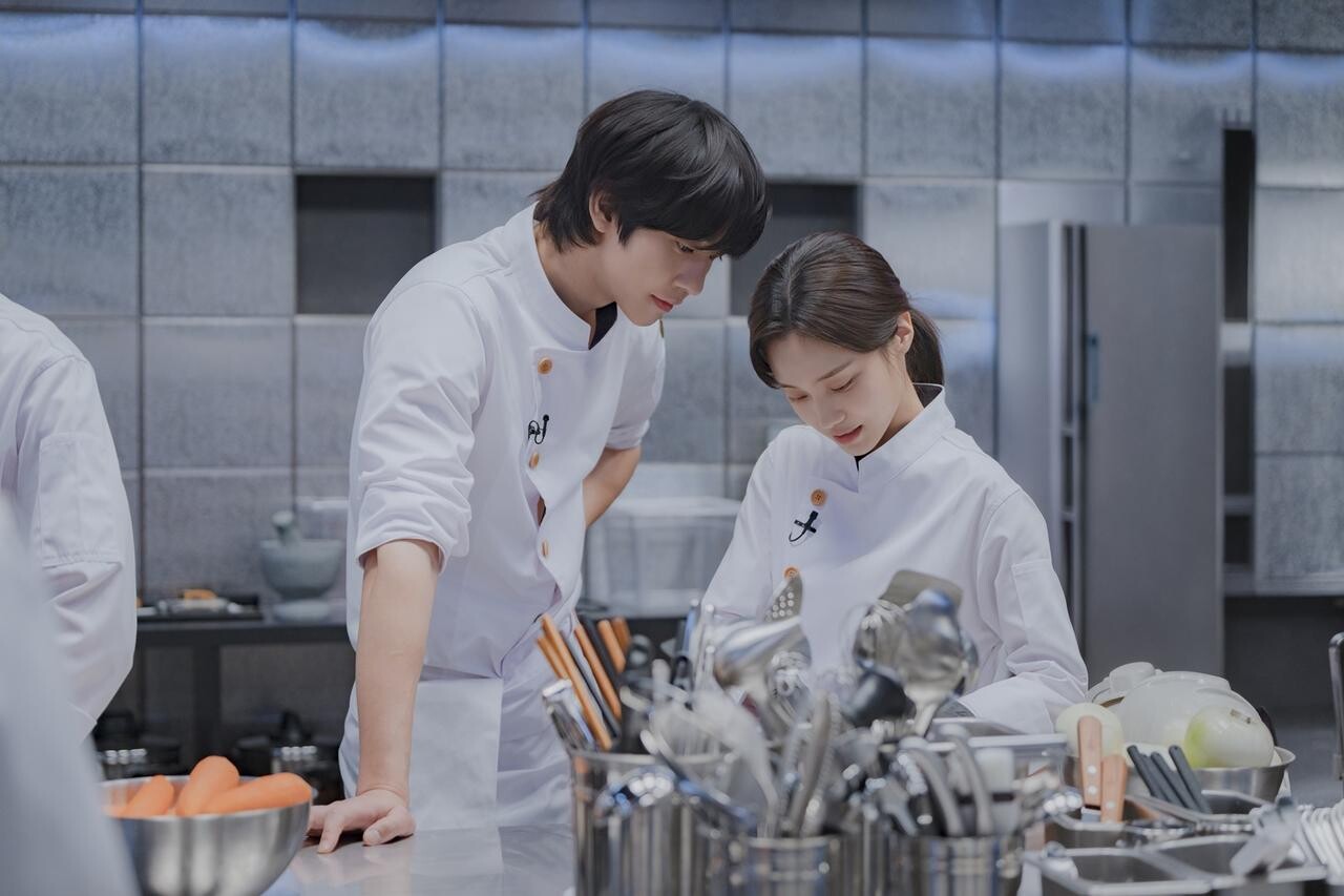 Ahn Hyo Seop and Hong Hwa Yeon in the story: Ahn Hyo Seop and Hong Hwa Yeon Heat Up the Kitchen in New K-Drama 'Final Table'