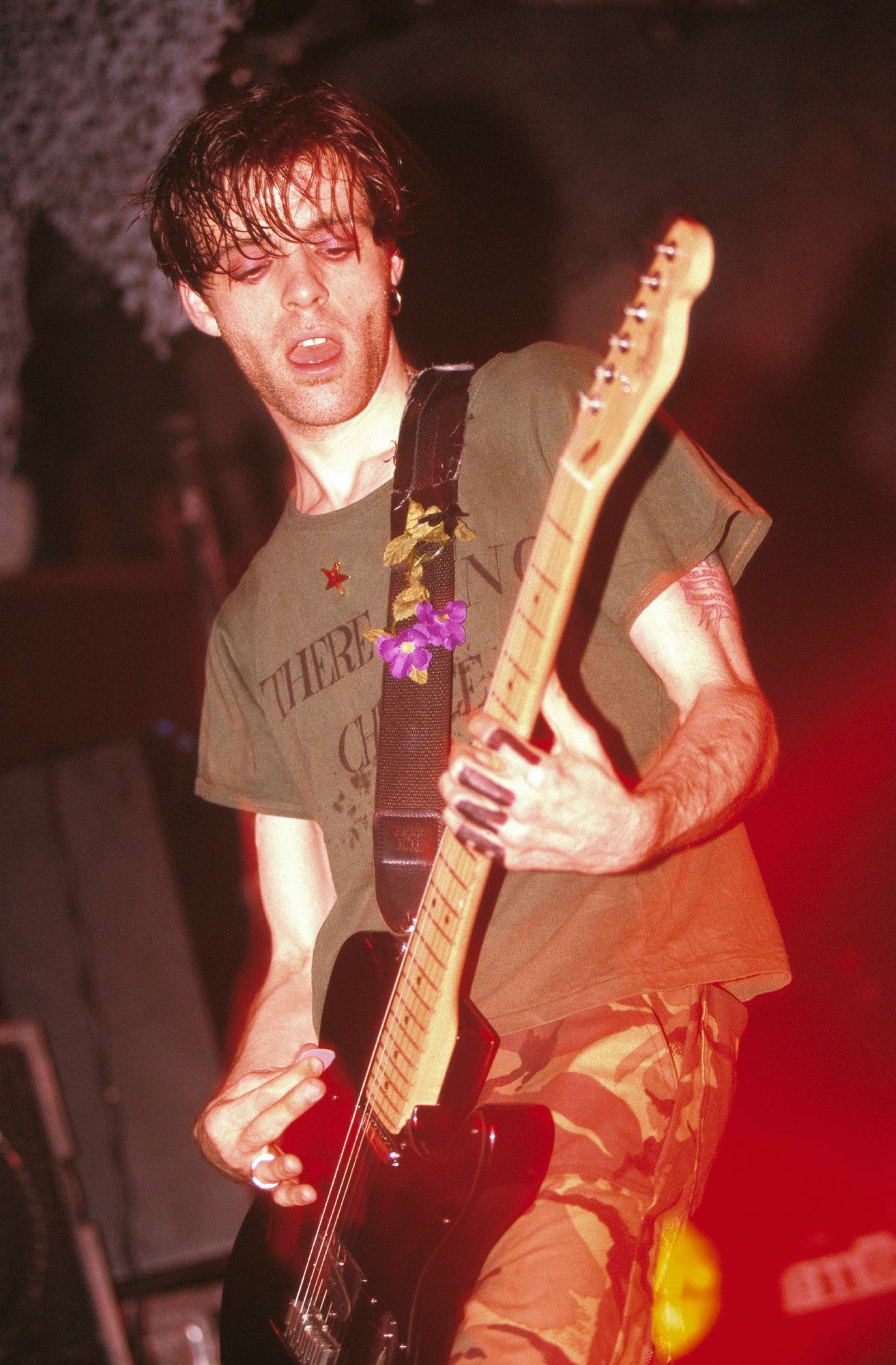 Richey Edwards performing with Manic Street Preachers in 1994