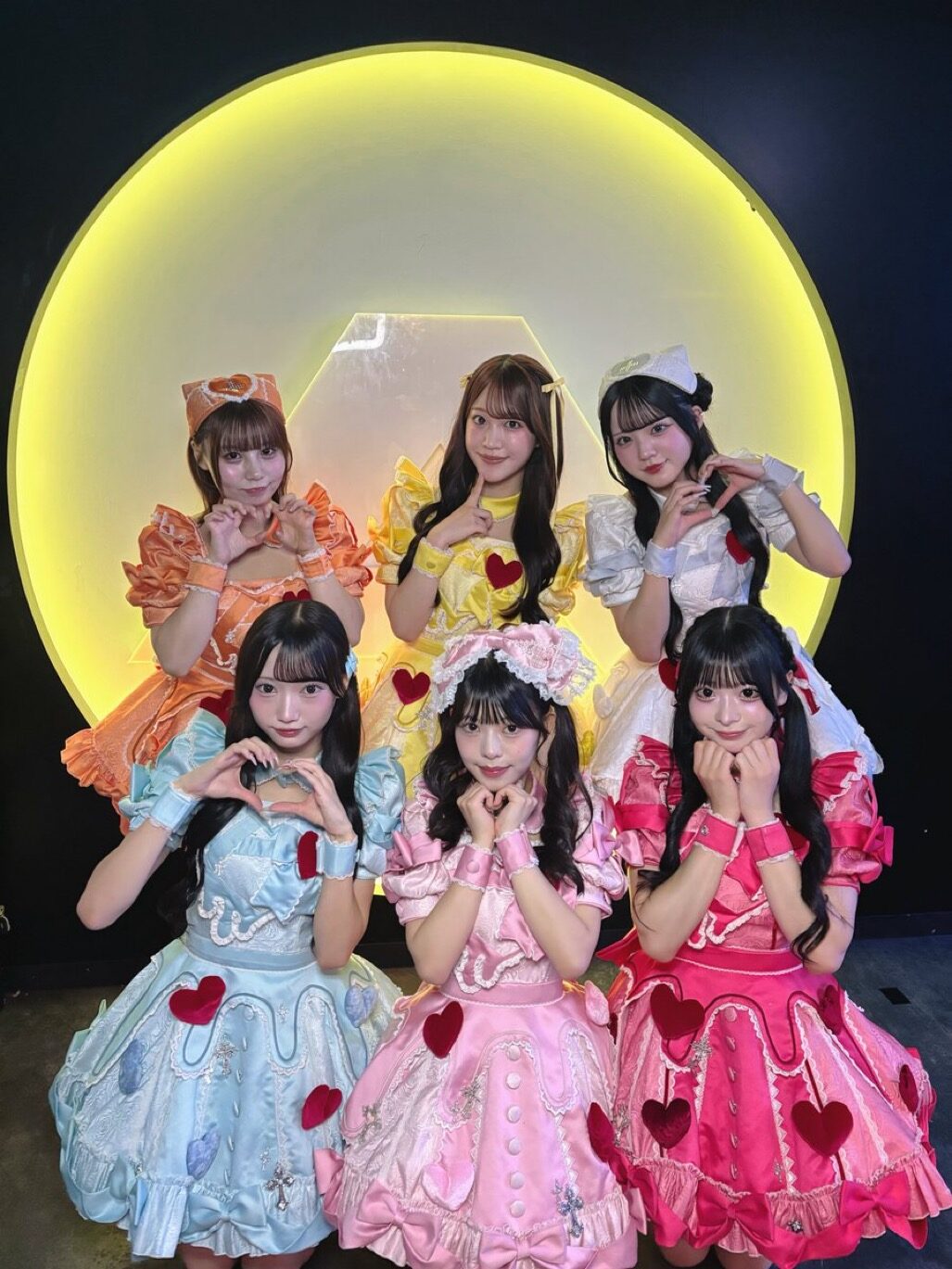 MEOWMEW, including Mei, at a schedule after the announcement.
