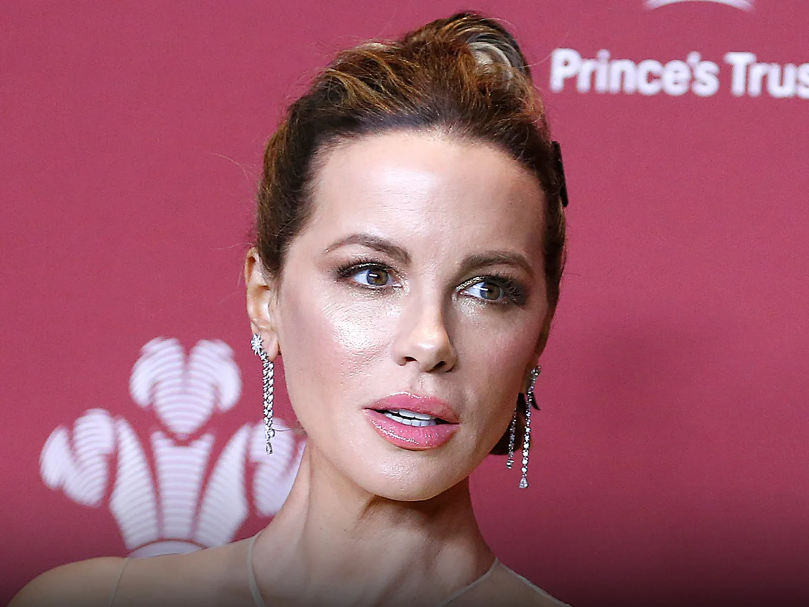 Kate Beckinsale posing at a high-profile Hollywood event