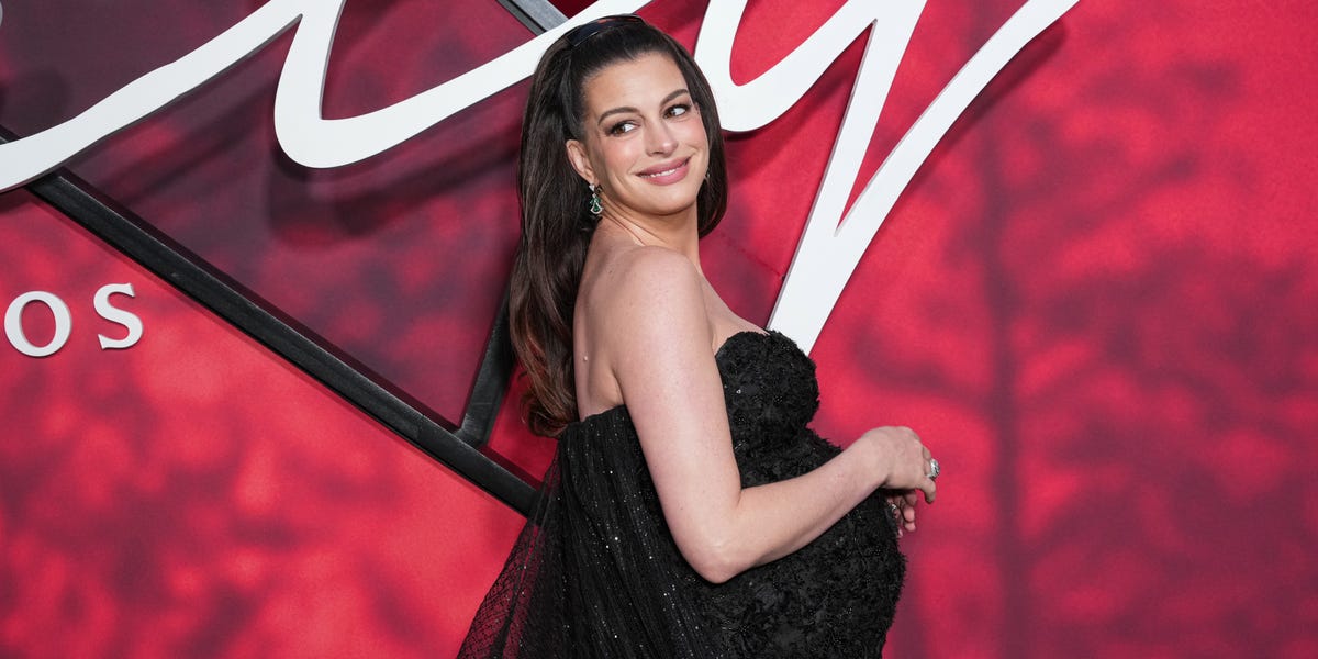 Anne Hathaway Is the Most Glamorous Expectant Mom in This Shimmering Prabal Gurung Ballgown