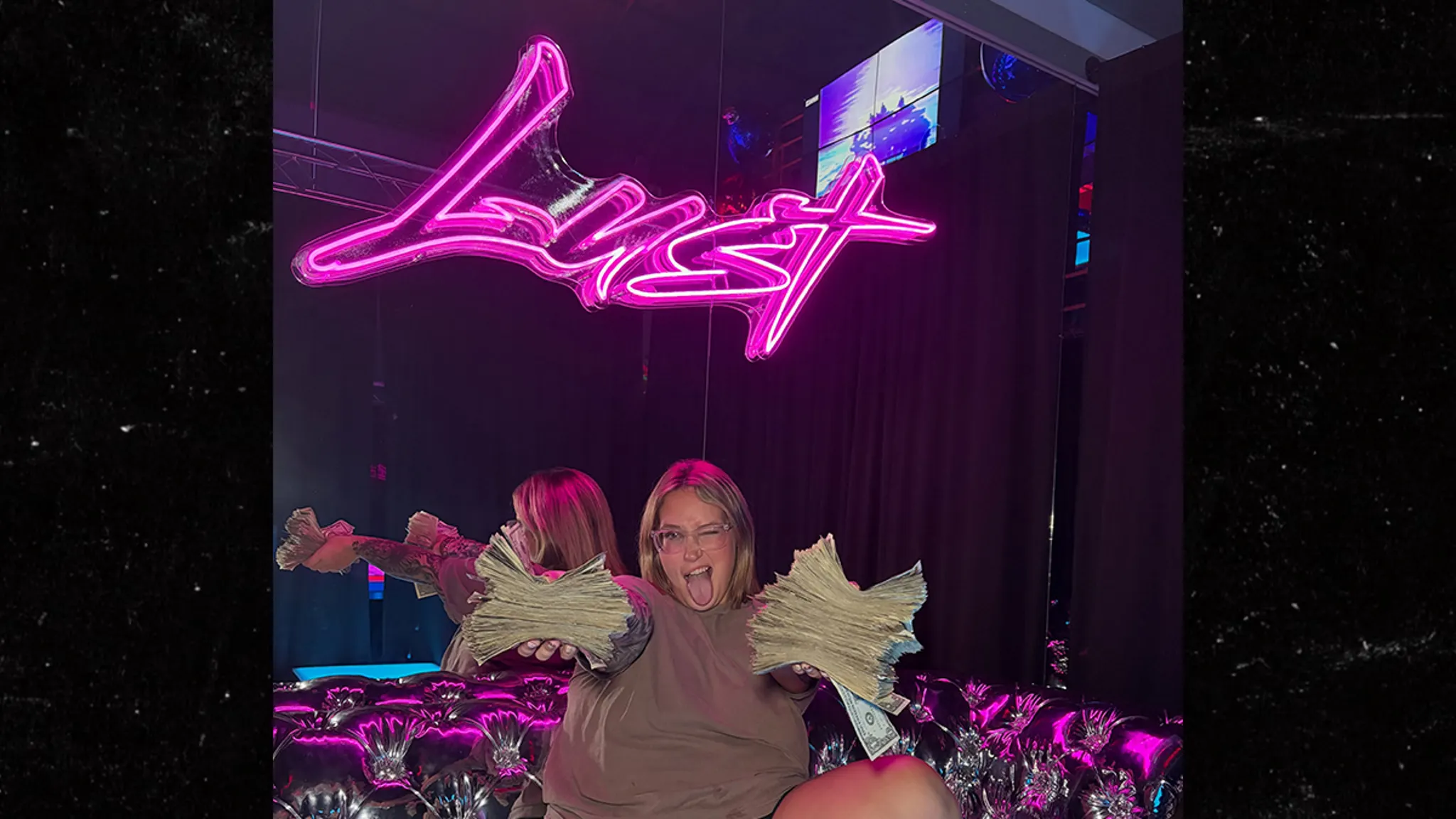 Lauryn Pumpkin Efird posing at an event