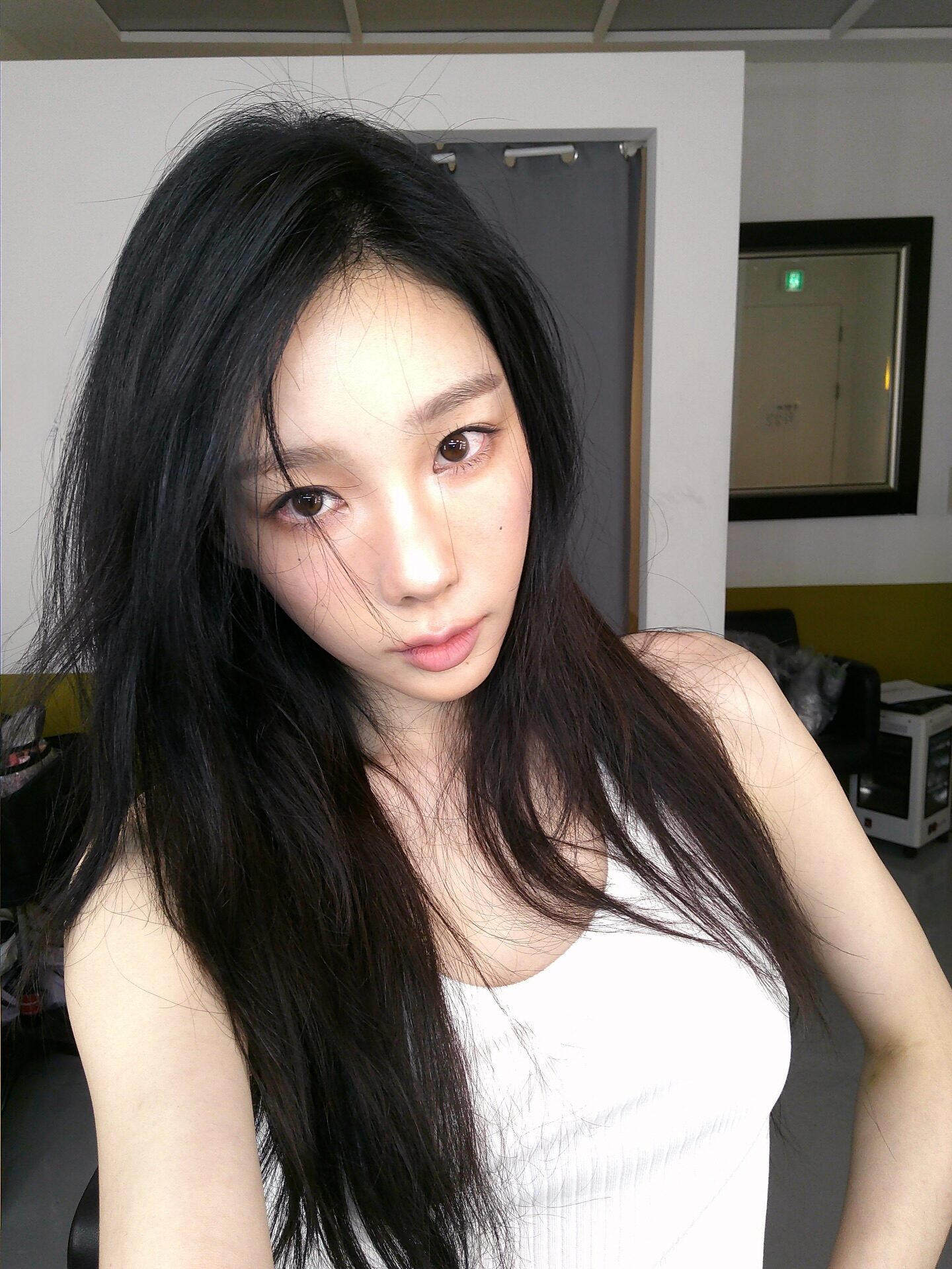 “Lesbian!” Top Female Idol’s Sexuality Sparks Huge Debate After Recent Messages