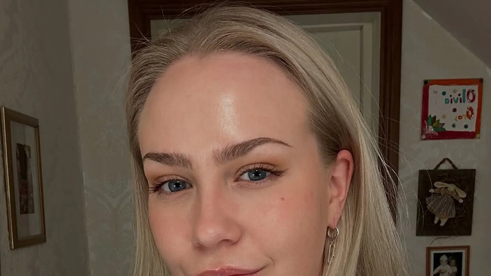 Finnish social media influencer Olivia Oras posing in a beauty photo