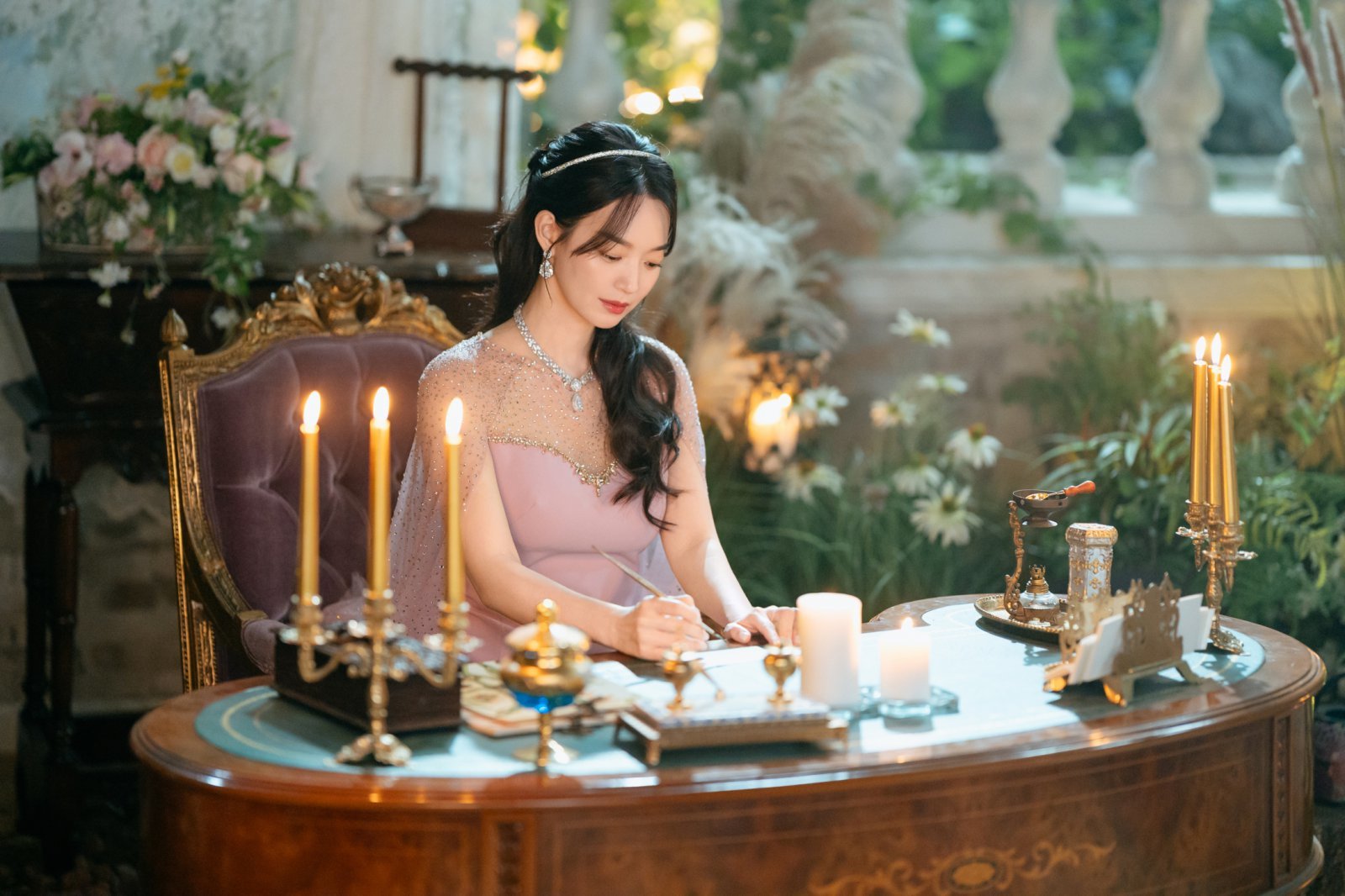 Shin Min ah and ju ji Hoon in the story: Shin Min-Ah Stuns as Regal Empress in 'The Remarried Empress' First Look