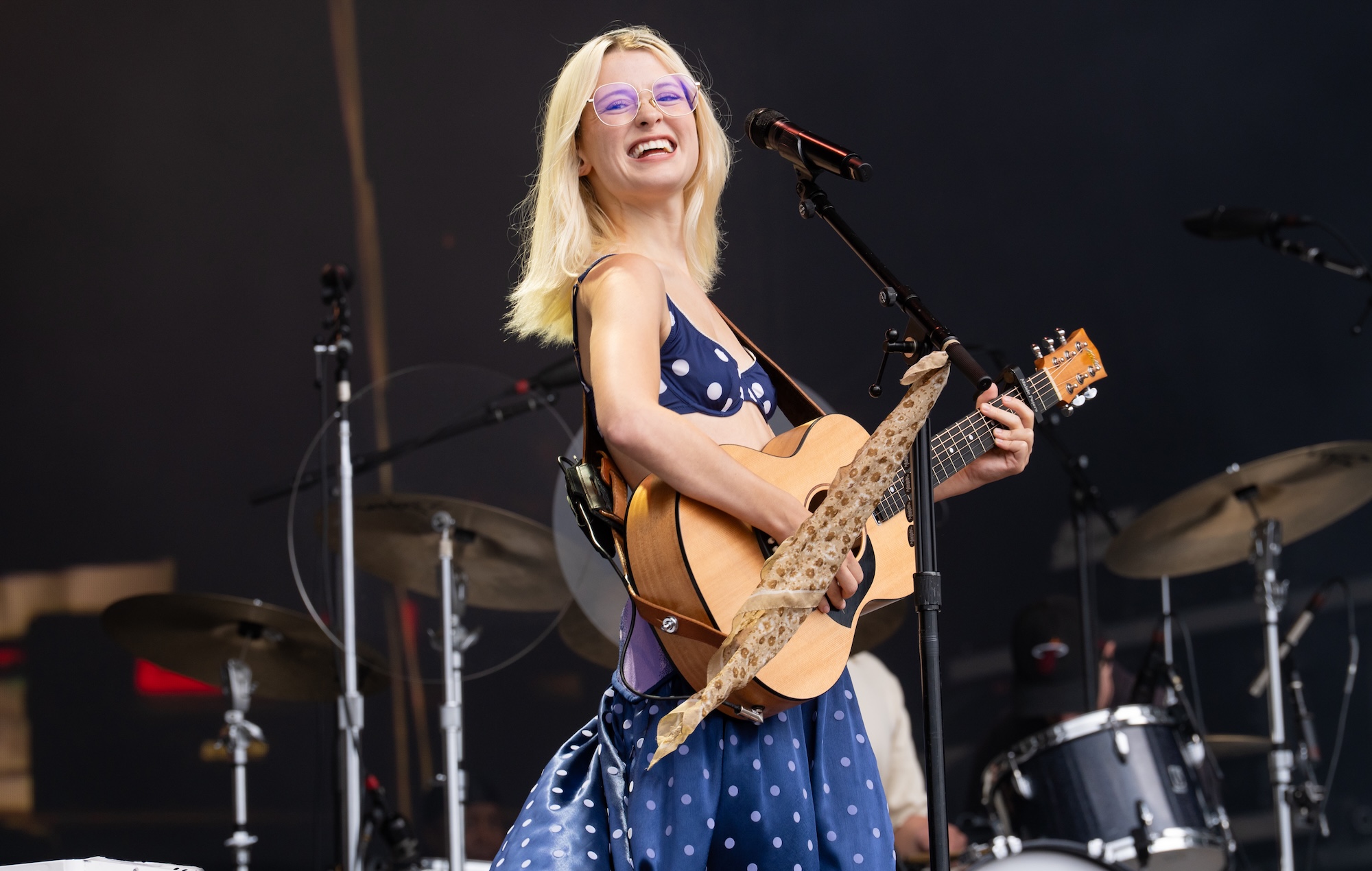 Maisie Peters live at Reading 2026.
