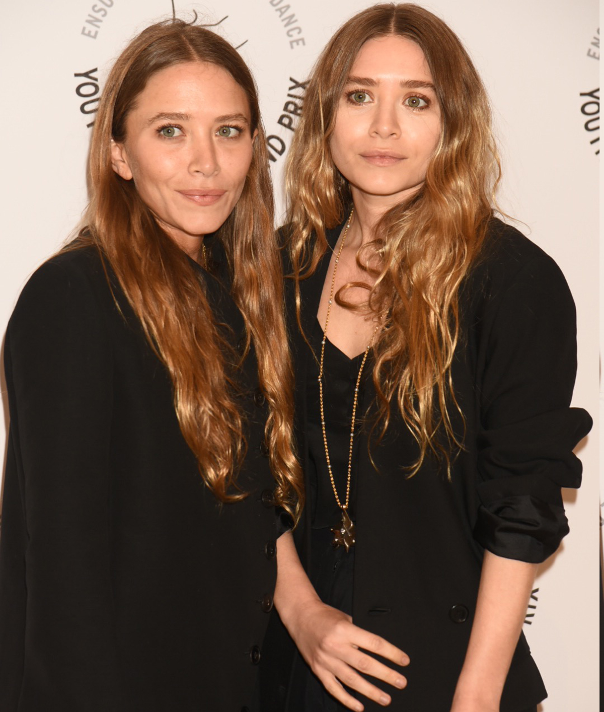 Mary Kate and Ashley Olsen into witchy stuff