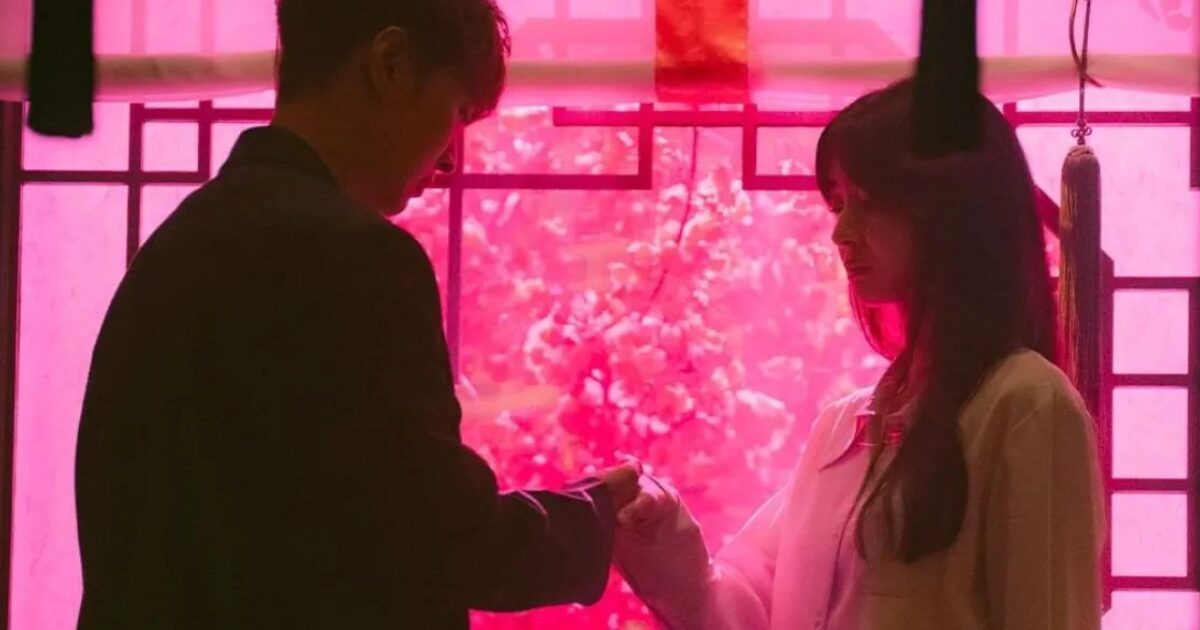 Joo Won in a scene from K-drama series The Midnight Studio