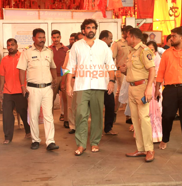 class='wp-caption-text gallery-caption' id='gallery-1-2164973' itemprop='caption description'> Zaheer Khan