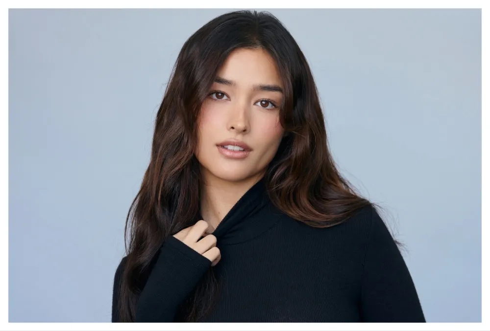 Liza Soberano posing at a film event