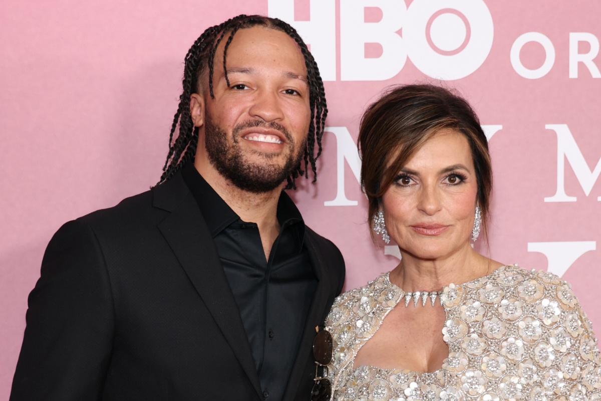 Mariska Hargitay and Jalen Brunson posing together at an event