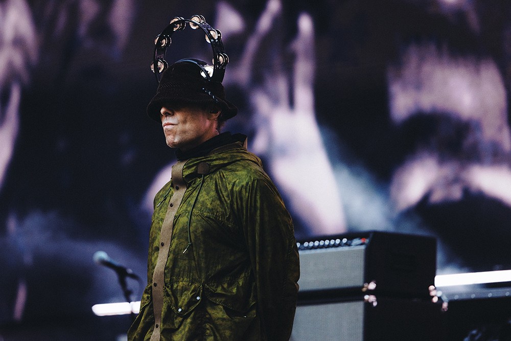 Liam Gallagher and Noel Gallagher of Oasis.