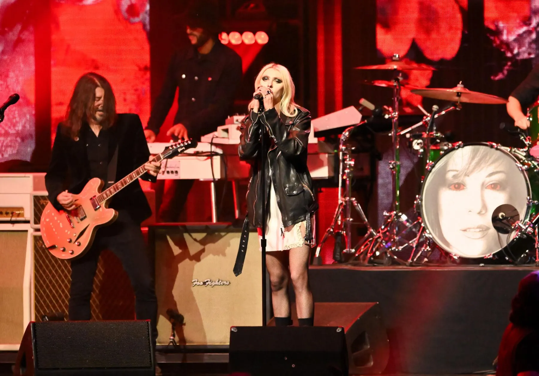 Taylor Momsen and the Foo Fighters