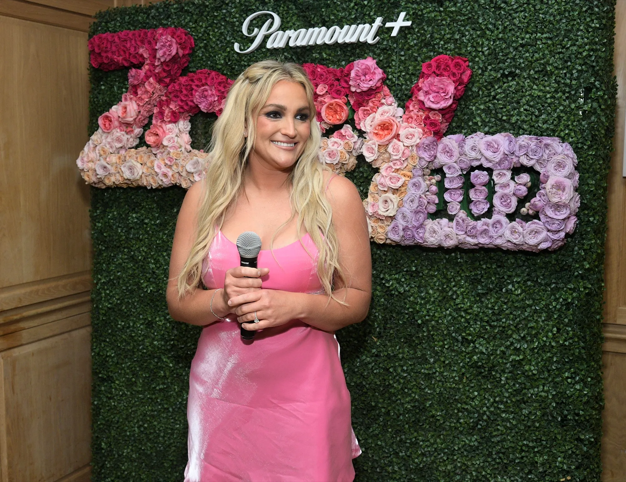 Jamie Lynn Spears posing at an entertainment event