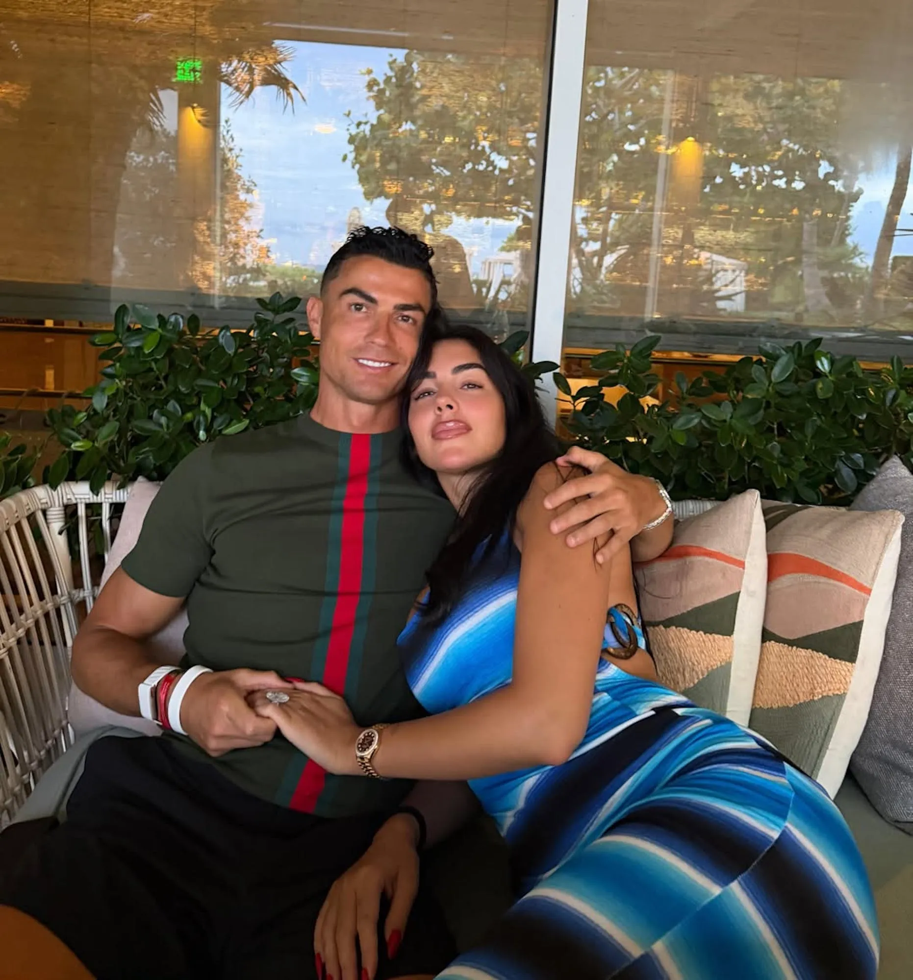 Cristiano Ronaldo and Georgina Rodríguez posing together