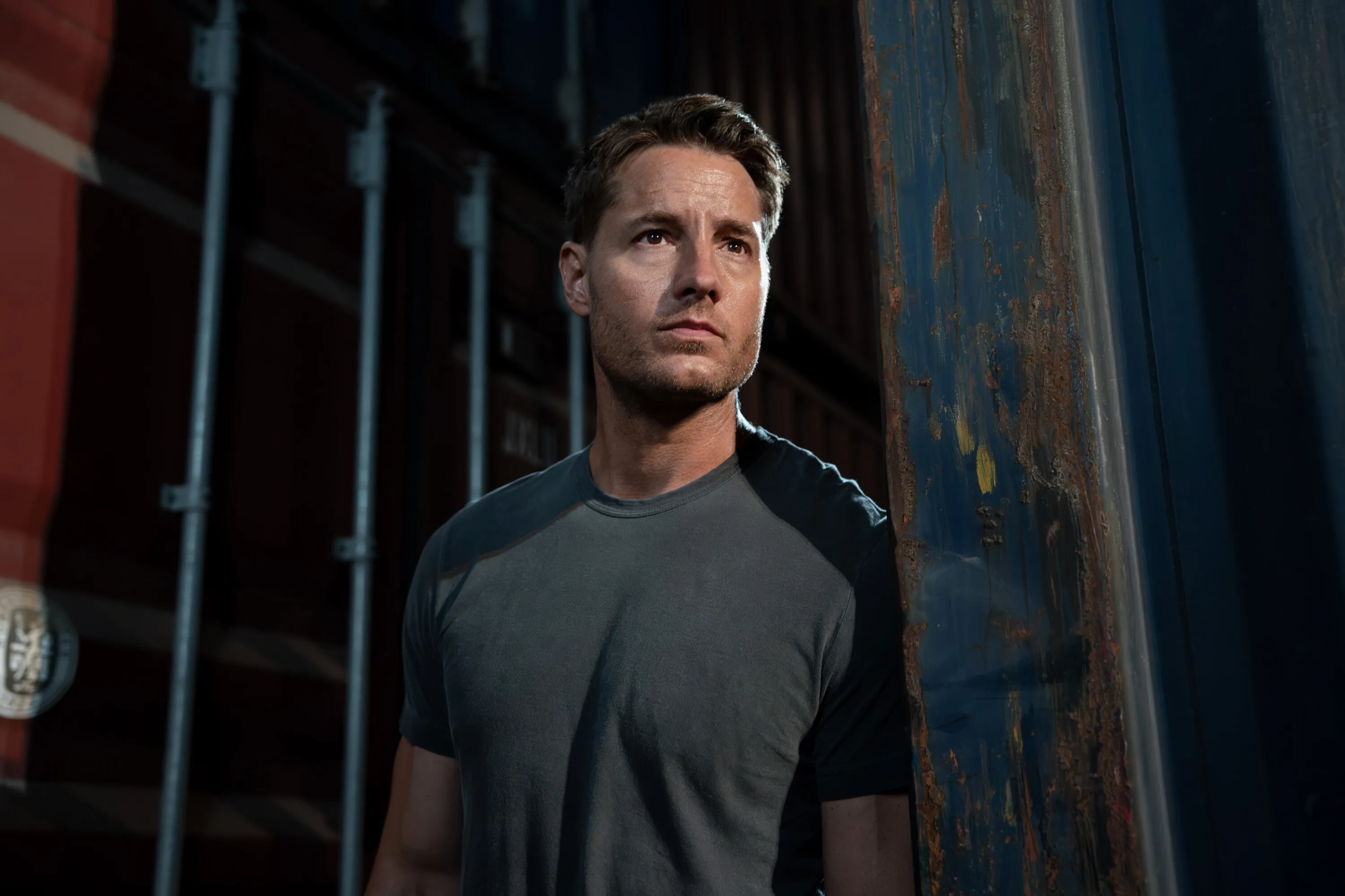 Justin Hartley on the set of CBS series Tracker