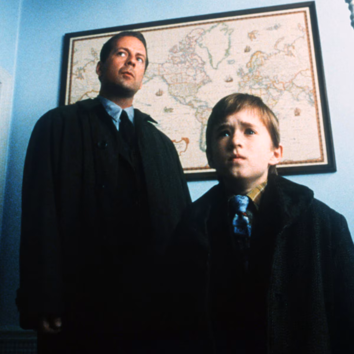 Bruce Willis and Haley Joel Osment in a scene from The Sixth Sense