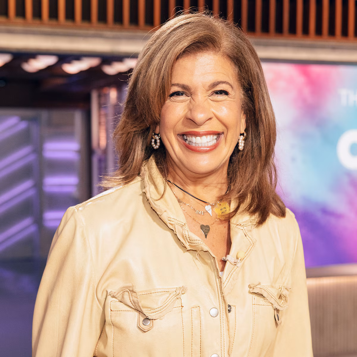 Hoda Kotb posing at an entertainment event