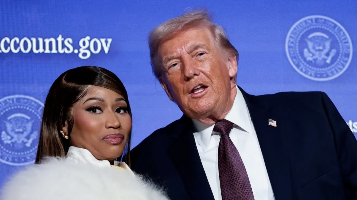 Nicki Minaj posing on a red carpet event