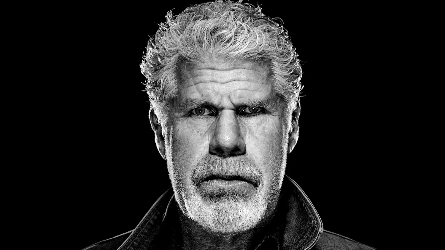 Actor Ron Perlman attending a Hollywood red carpet event