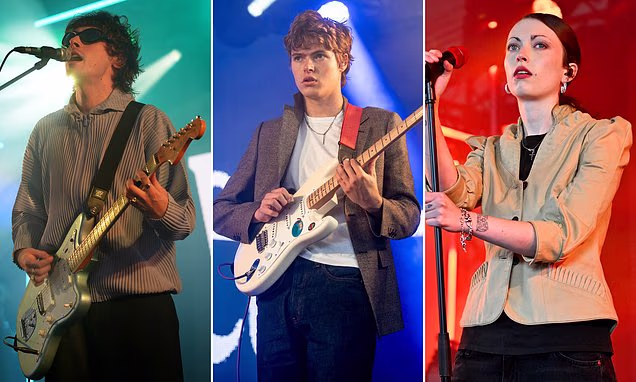 Gene Gallagher performing live on stage at Reading Festival with his band Villanelle