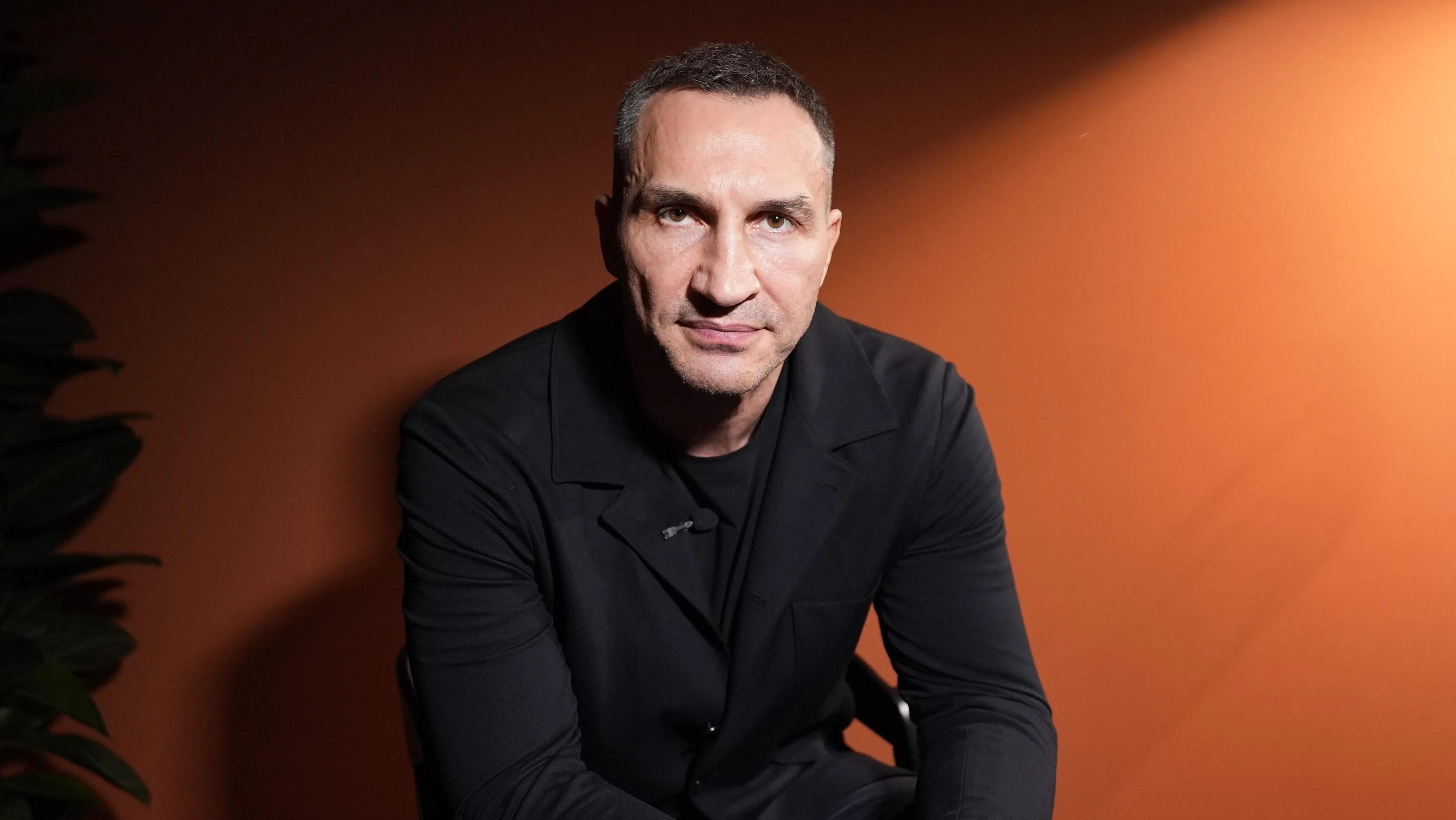 Wladimir Klitschko posing at an entertainment event