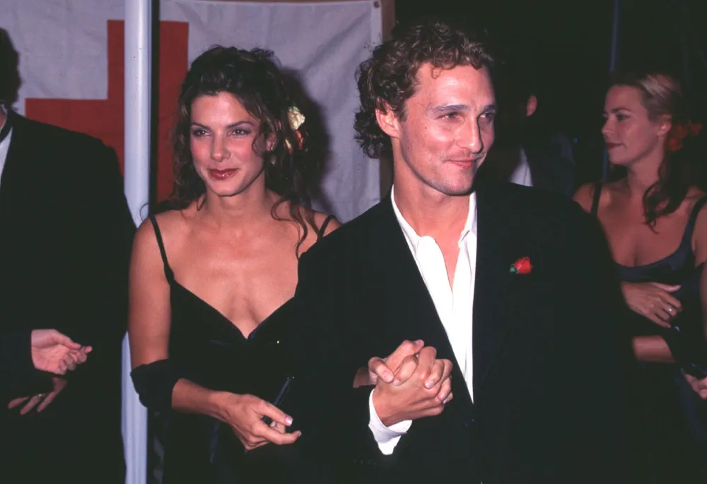 SANDRA BULLOCK AND MATTHEW MCCONAUGHEY FILM PREMIERE OF 'IN LOVE AND WAR' IN LOS ANGELES, AMERICA - 1997