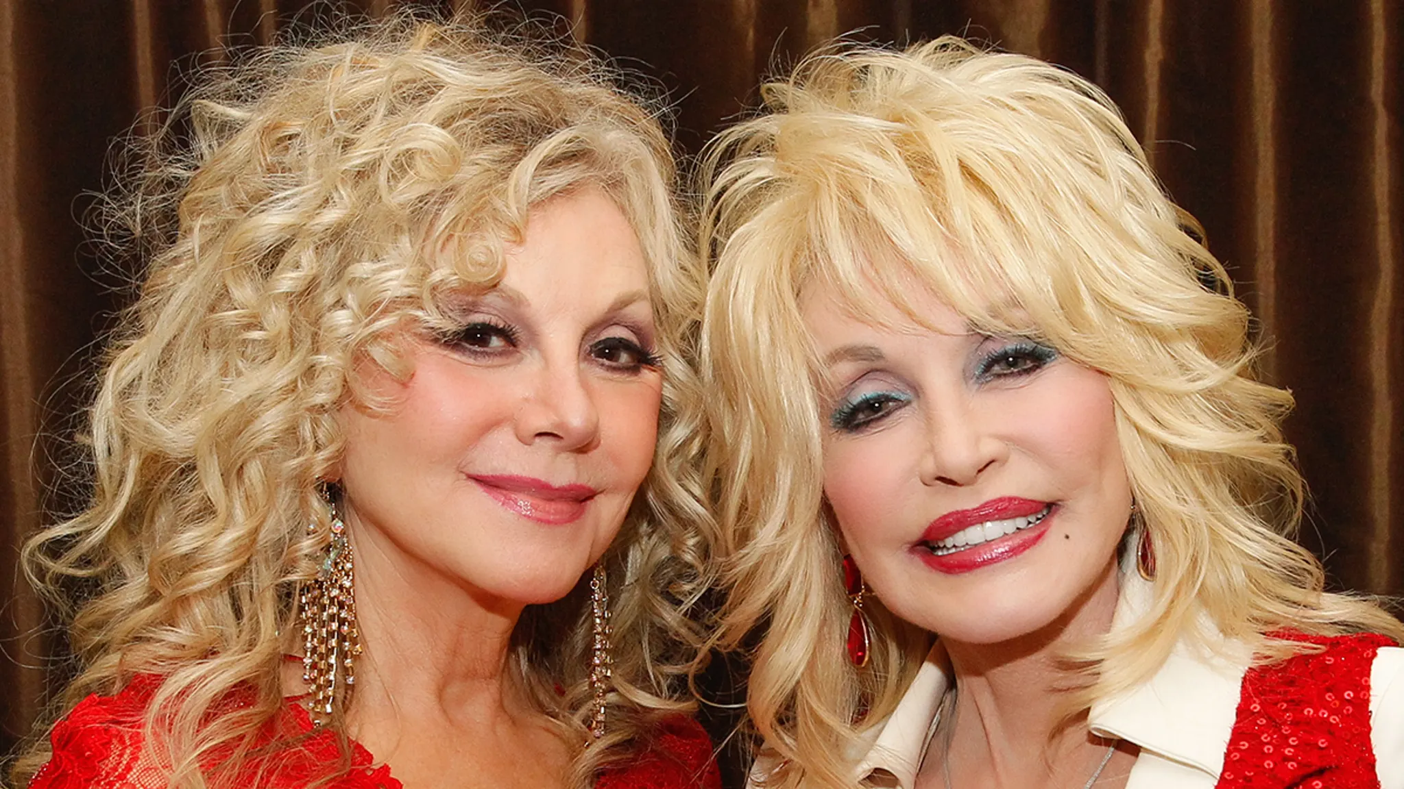 Stella Parton honors her sister Dolly Parton in a touching tribute.
