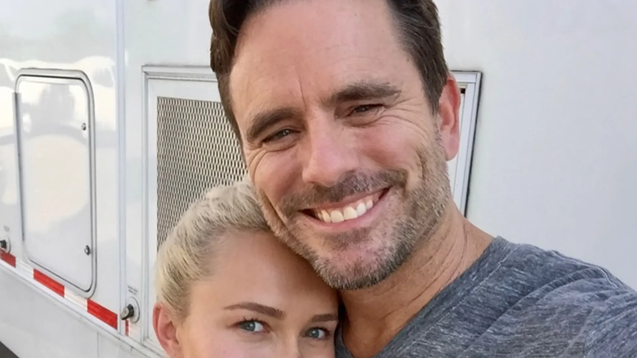 Charles Esten and Hayden Panettiere on the set of Nashville