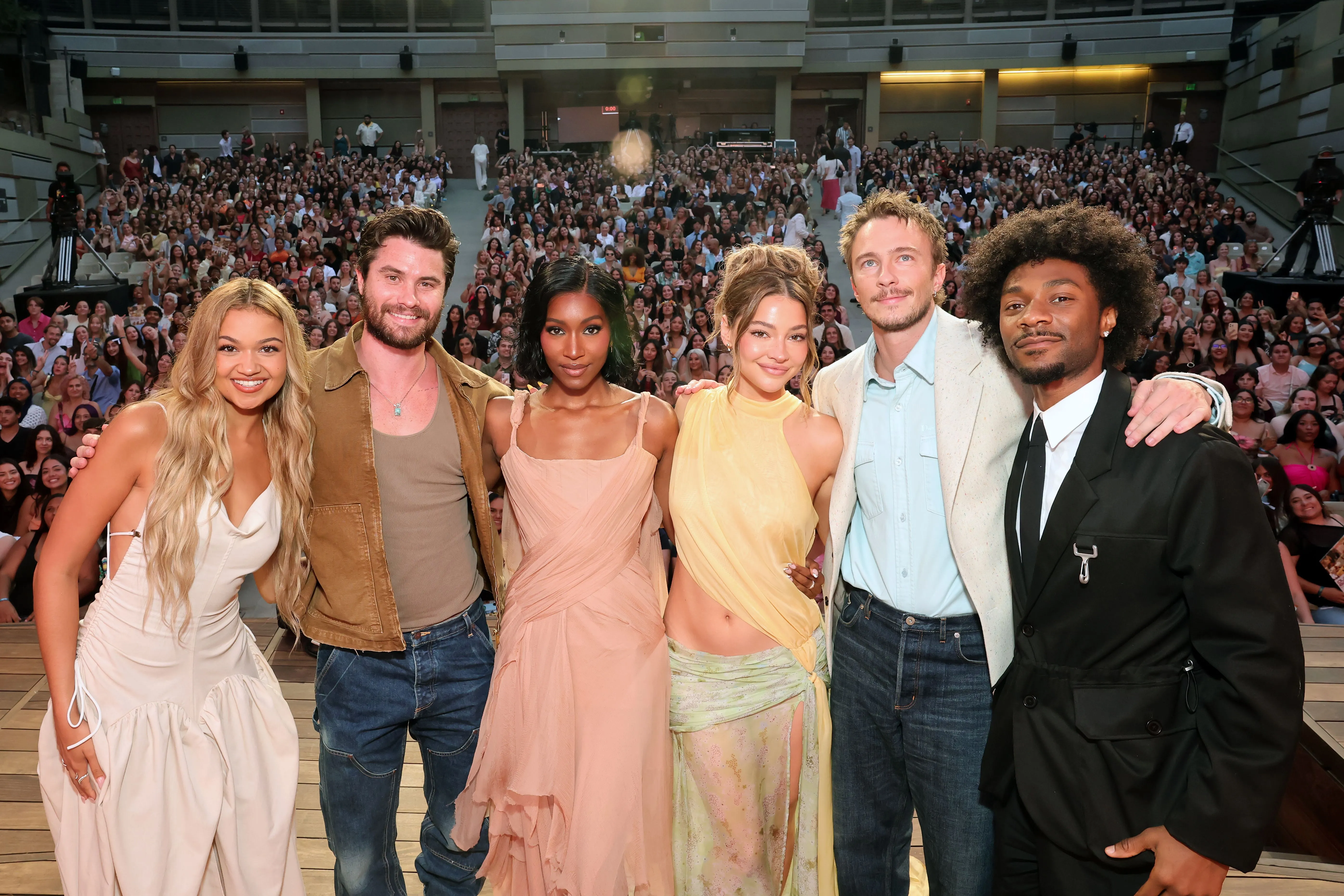 Madison Bailey, Chase Stokes, Carlacia Grant, Madelyn Cline, Drew Starkey and Jonathan Daviss